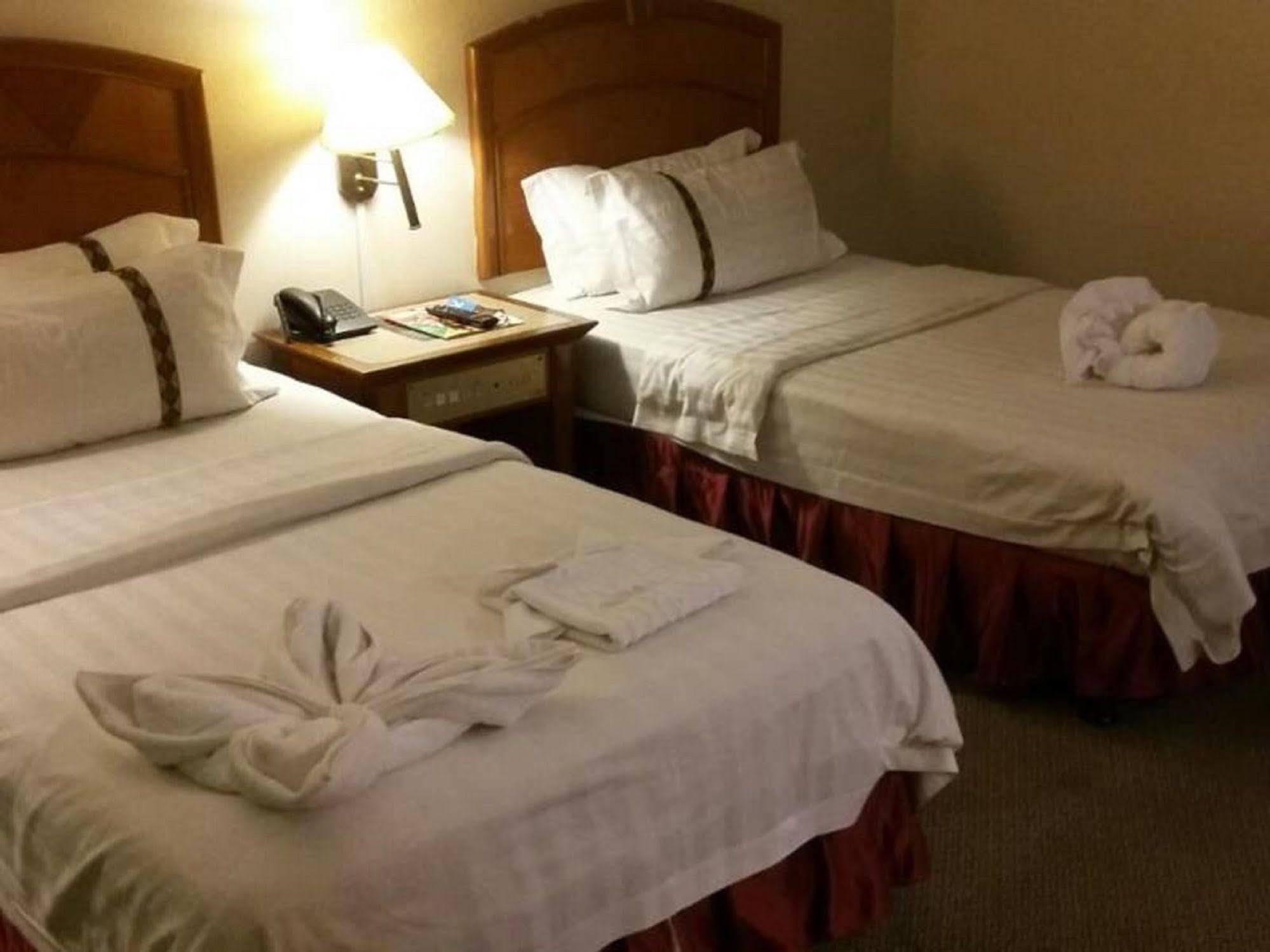 Deleeton Hotel 2*